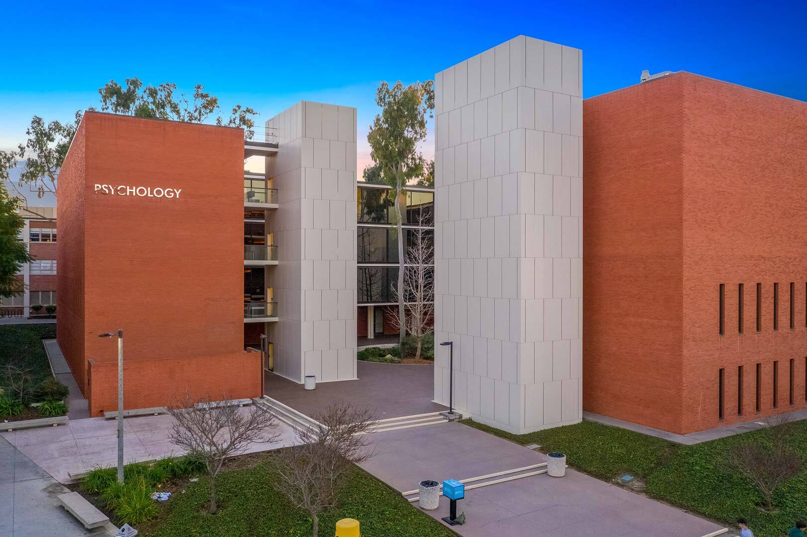 CSULB Psychology Building 2 1621x1080 ?mtime=20230817144352&focal=none