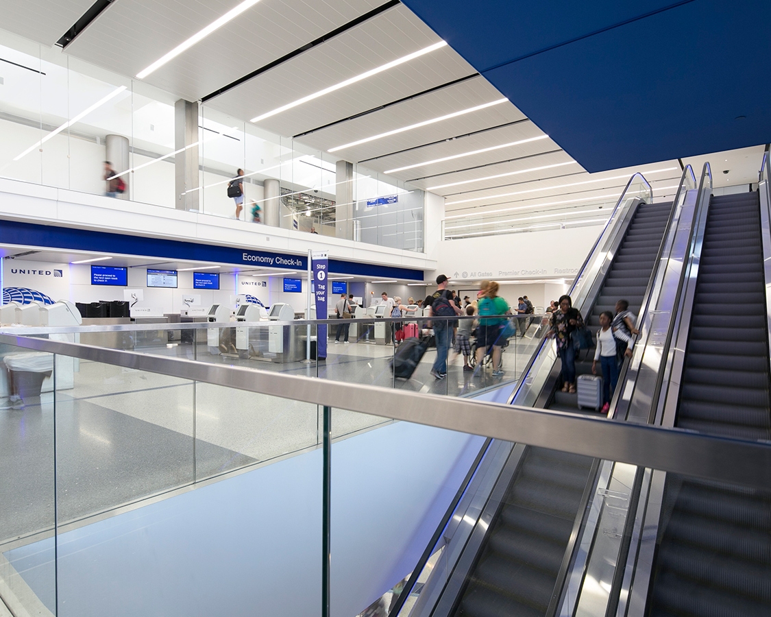 LAX United Airlines P2S Inc.